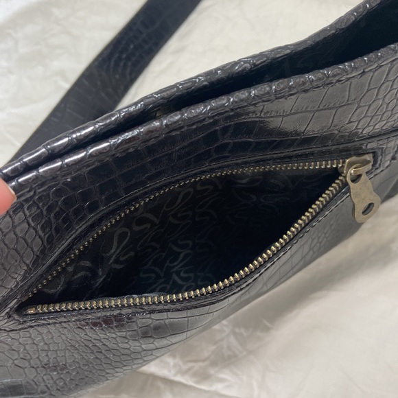 SIMPLY VERA VERA WANG - BLACK CROC EMBOSSED CROSSBODY BAG - Picture 14 of 17